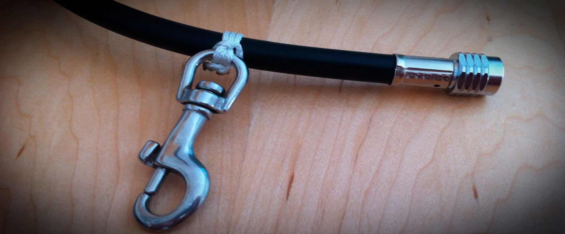 How To Tie A Bolt Snap To A Regulator Hose