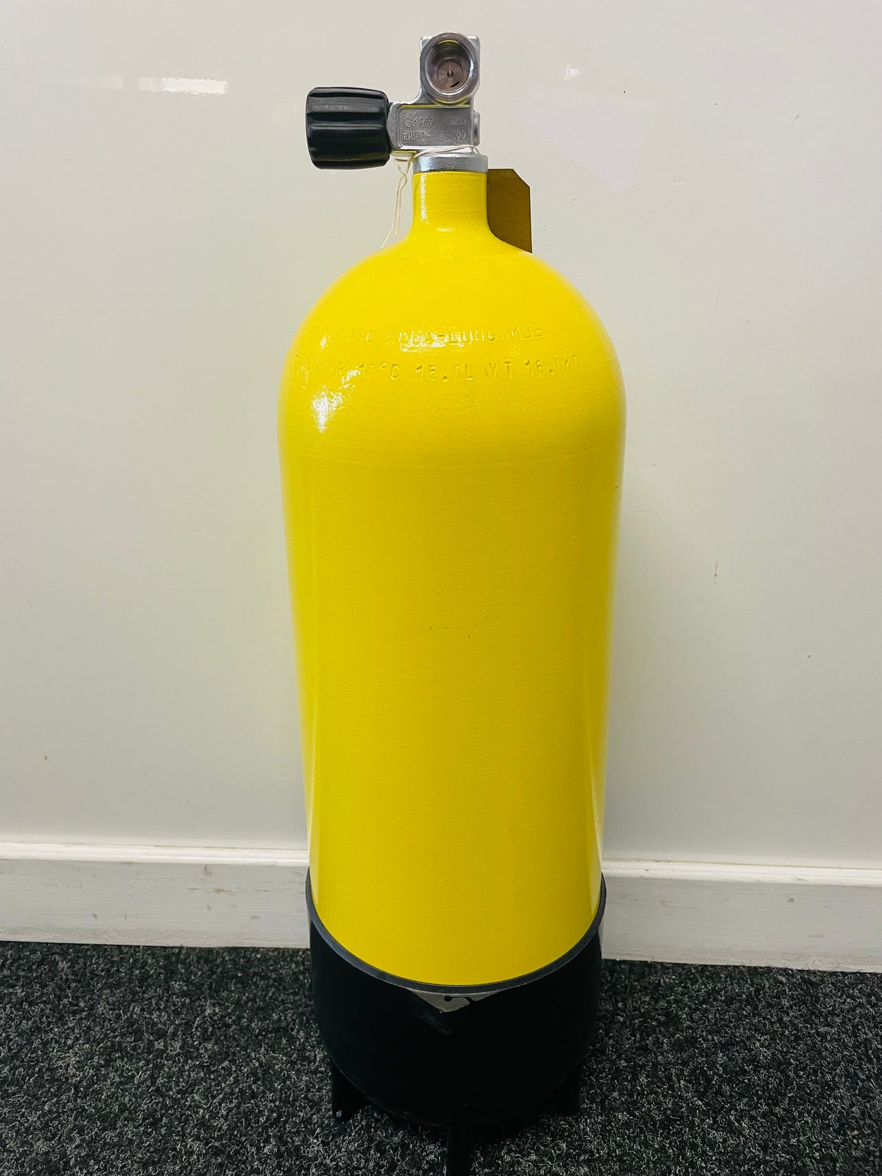 15 Litre Faber 232 Bar Cylinder In Yellow With New M25 x 2 Valve And Boot