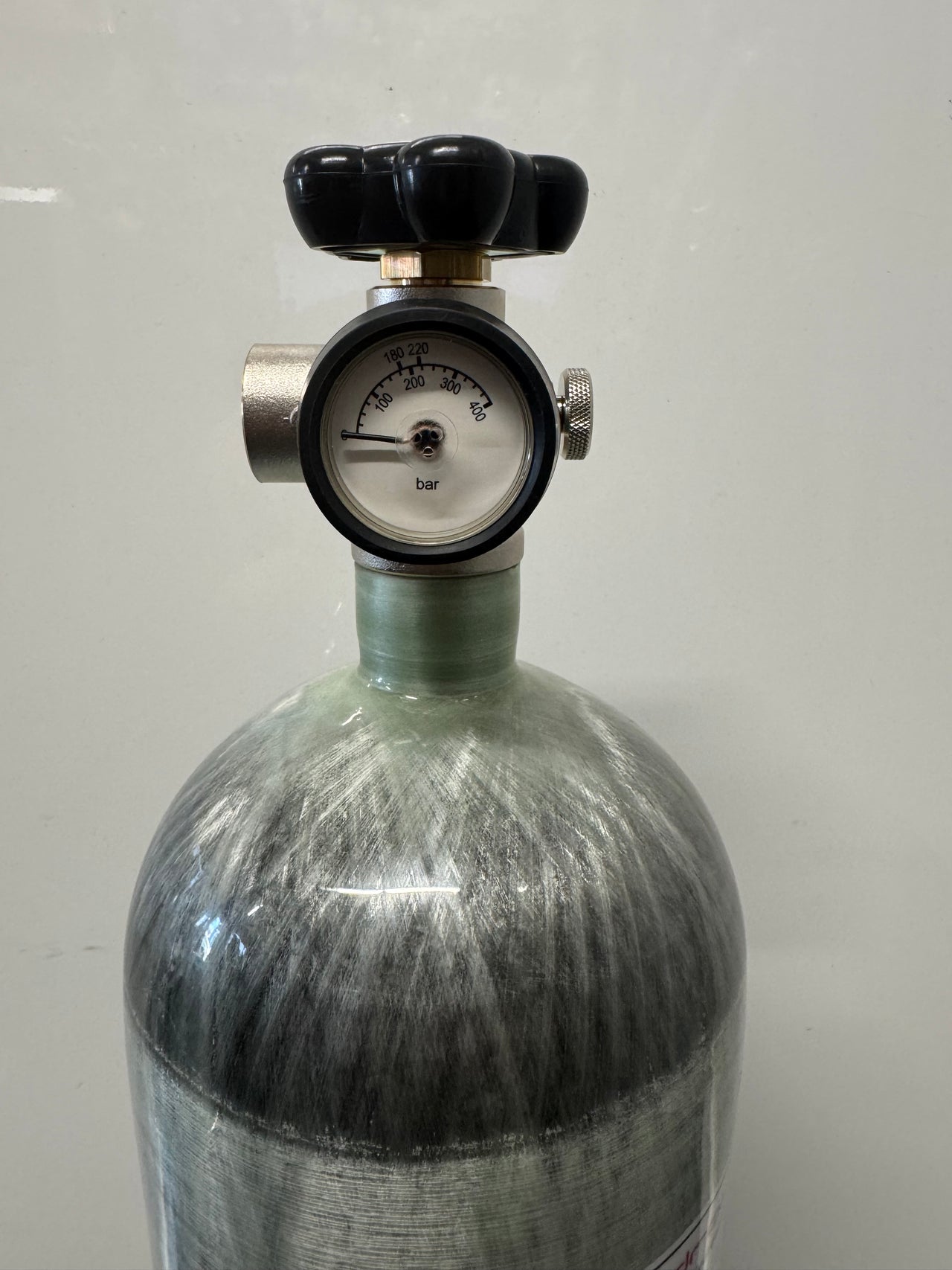 6.8ltr 300 Bar Air Gun Charging Carbon Fibre Cylinder