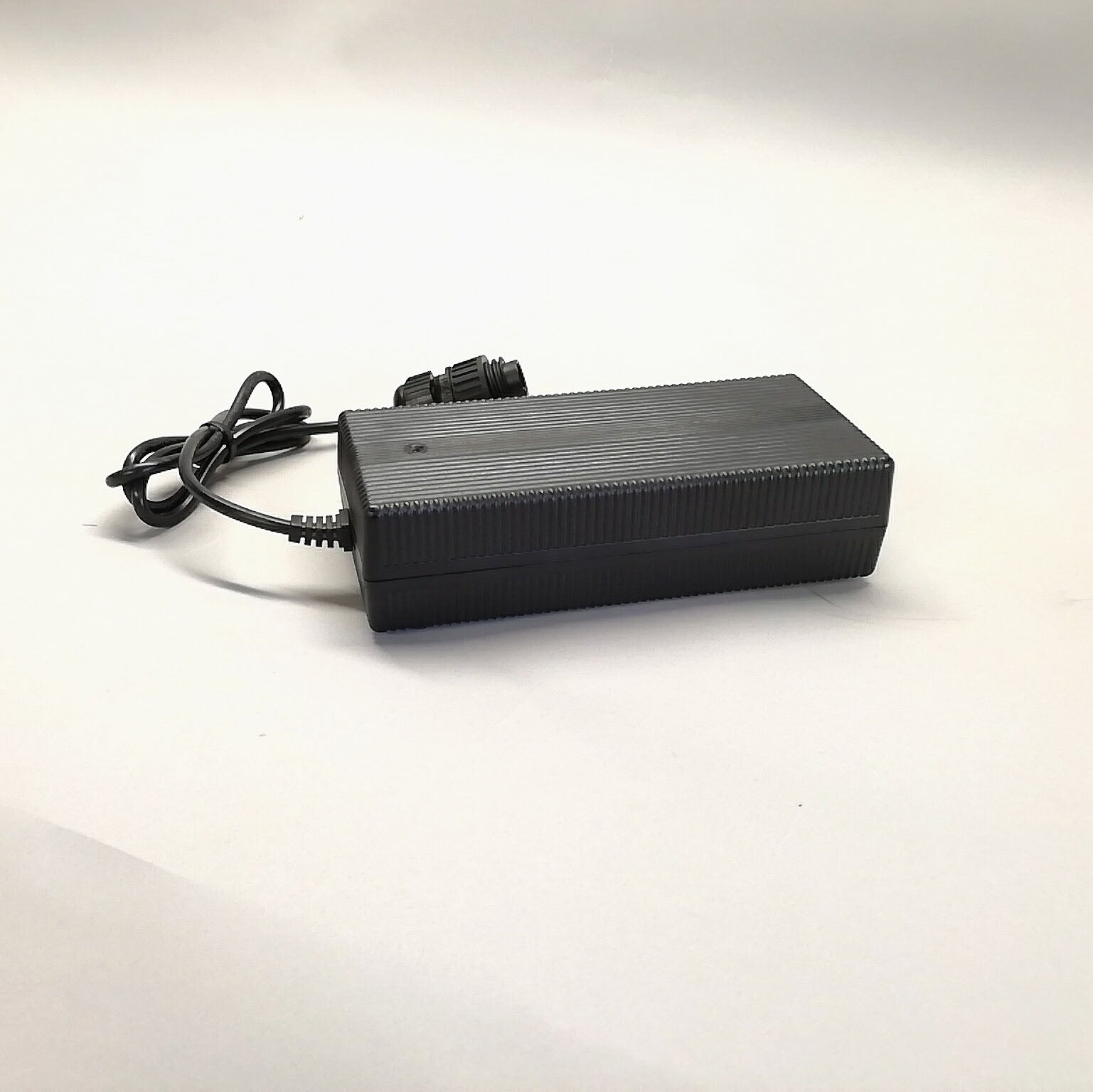 Suex Fast Lithium Charger for VR