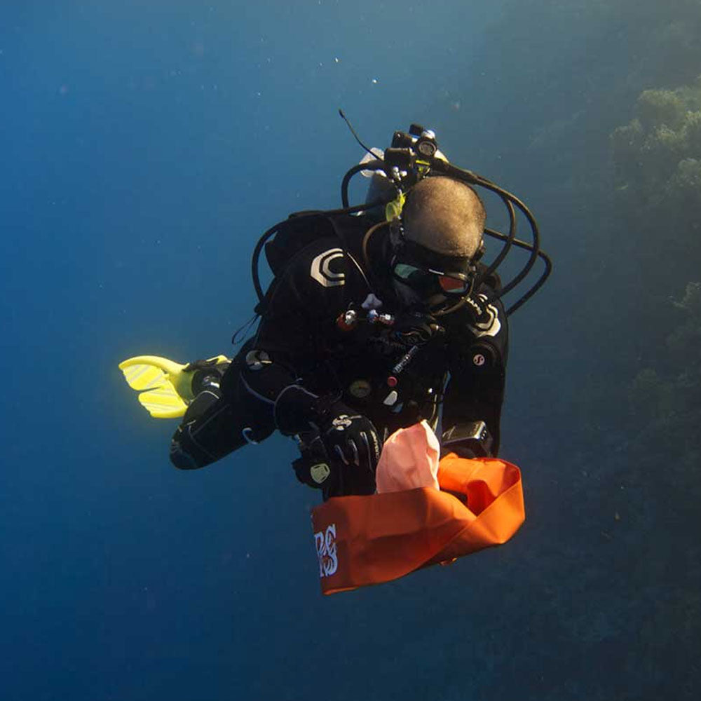 PADI Surface Marker Buoy Diver