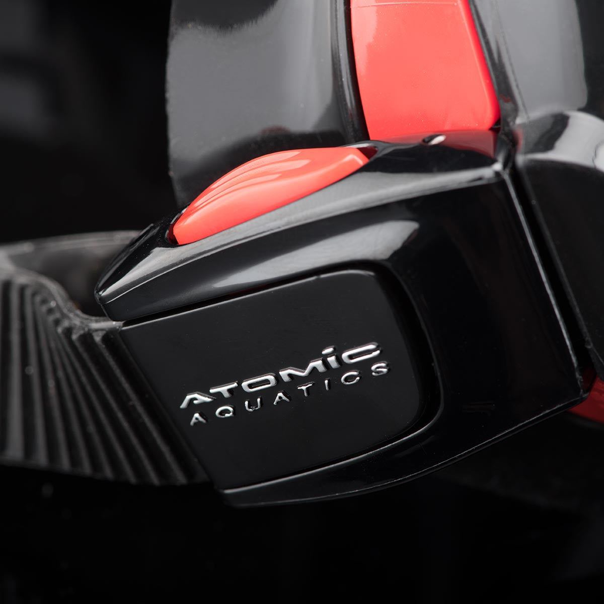 Atomic Venom Ultra Clear Ultra Wide Panoramic View Scuba Diving Mask, Black Atomic Venom Ultra Clear Ultra Wide Panoramic View Scuba Diving